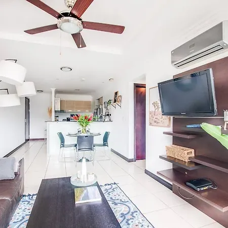 Cr Mariposa Rentals Cozy Retreat With Pool,Tennis,Gym,Free Wifi Santa Ana  Exterior photo