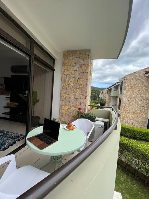 Cr Mariposa Cozy Retreat With Pool,tennis,gym,free Wifi *