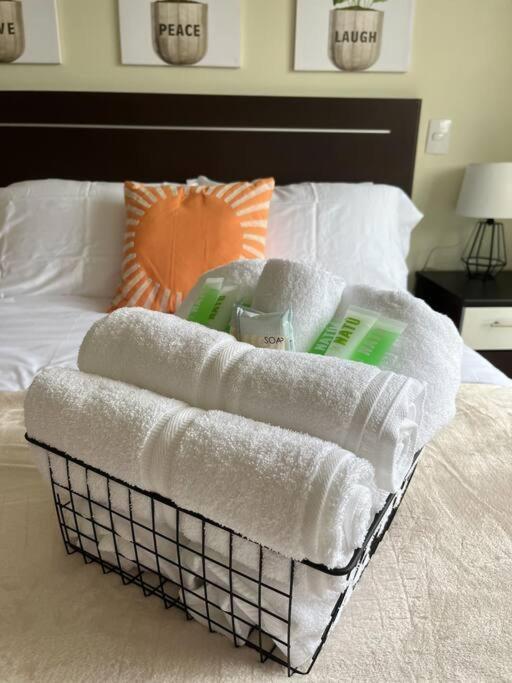 Apartment Cr Mariposa Cozy Retreat With Pool,tennis,gym,free Wifi *