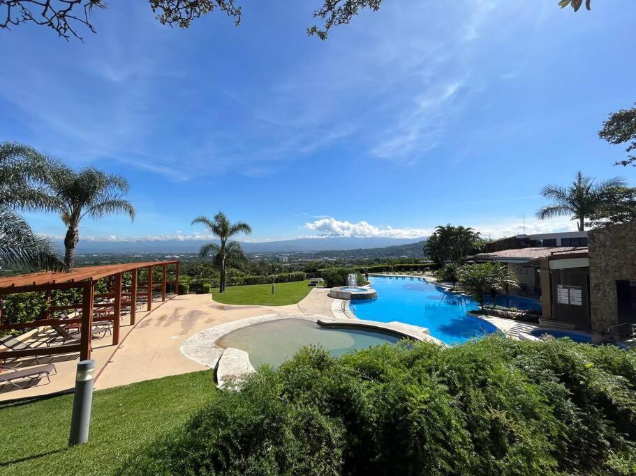 Cr Mariposa Cozy Retreat With Pool,tennis,gym,free Wifi *