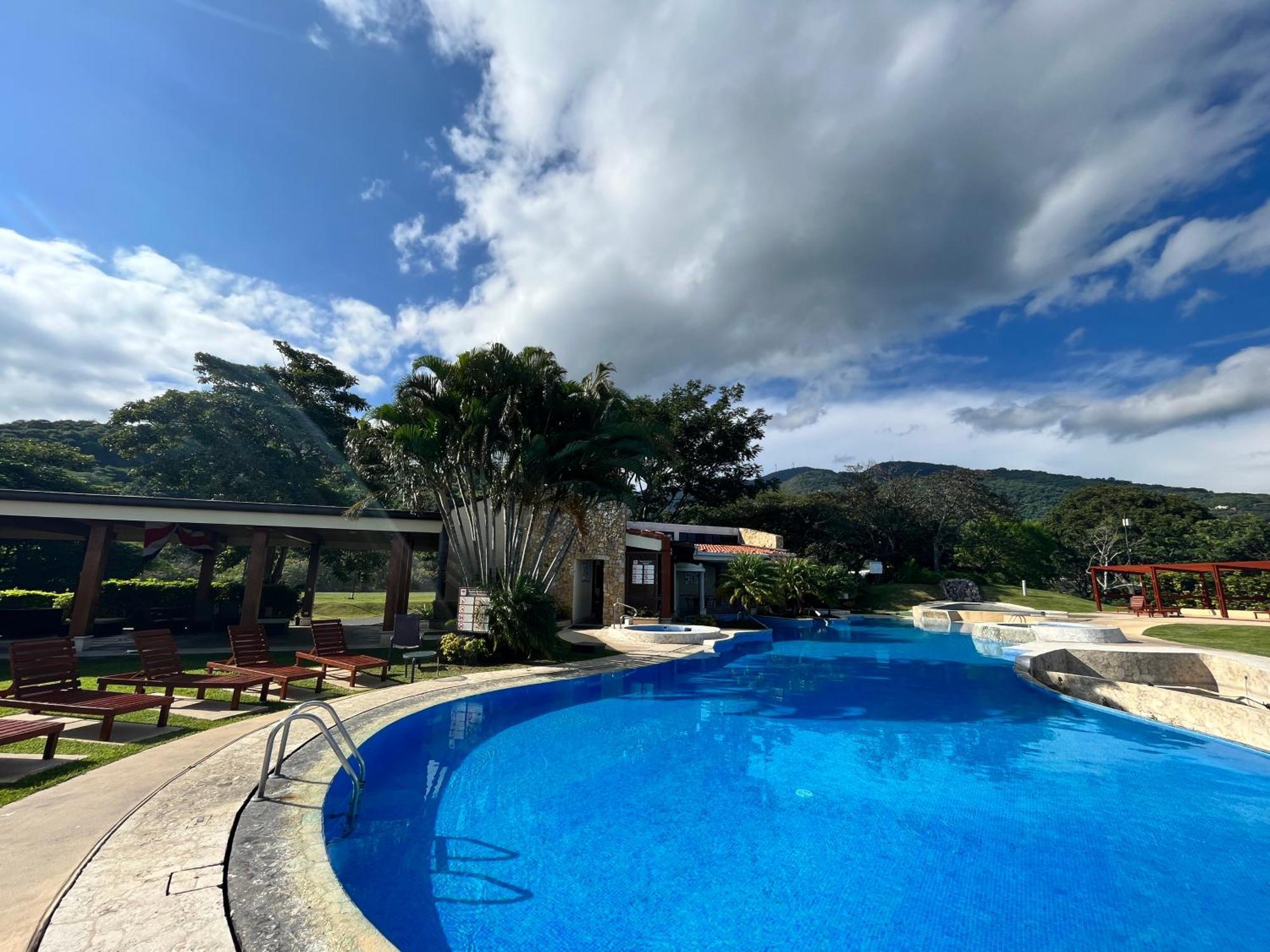 Cr Mariposa Cozy Retreat With Pool,tennis,gym,free Wifi Apartment *