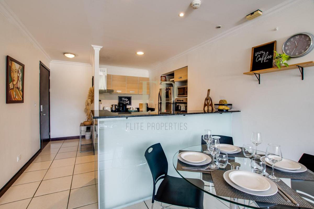 Cr Mariposa Cozy Retreat With Pool,tennis,gym,free Wifi Apartment