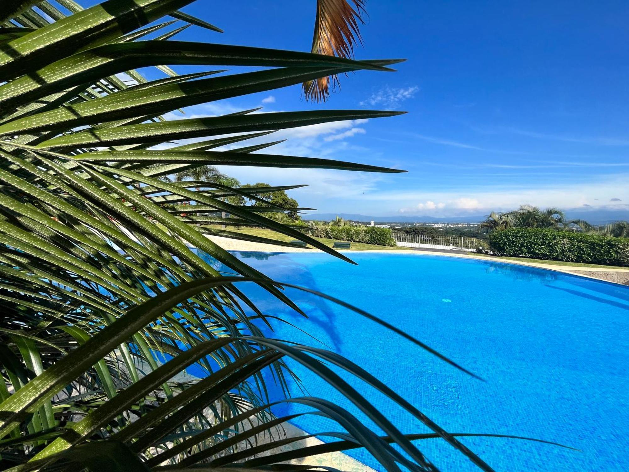 Cr Mariposa Cozy Retreat With Pool,tennis,gym,free Wifi Santa Ana (San Jose)